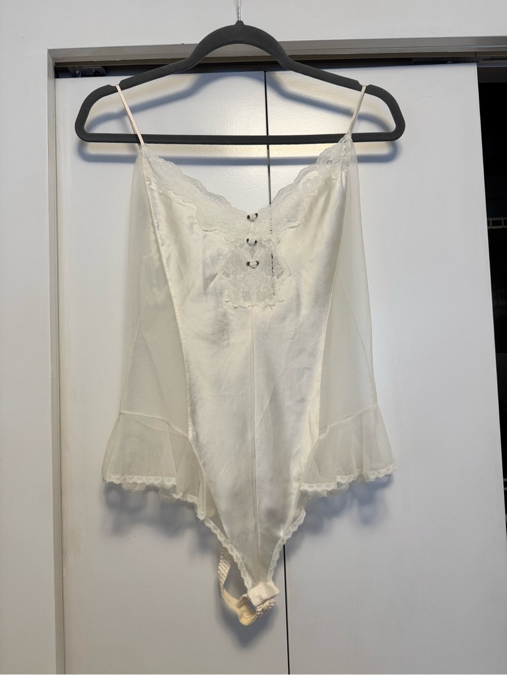 Vintage Victoria’s Secret Ivory White Satin Ruffle Mesh Teddy Bodysuit Size M